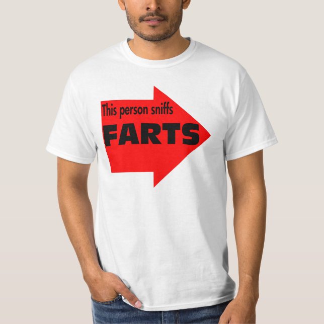 Camiseta Esta pessoa sniffs farts. (Frente)