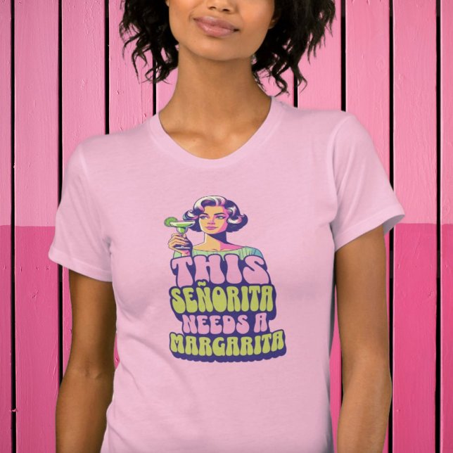 Camiseta Esta Senhorita precisa de um retrato da Margarita (This Señorita Needs a Margarita Retro T-Shirt)