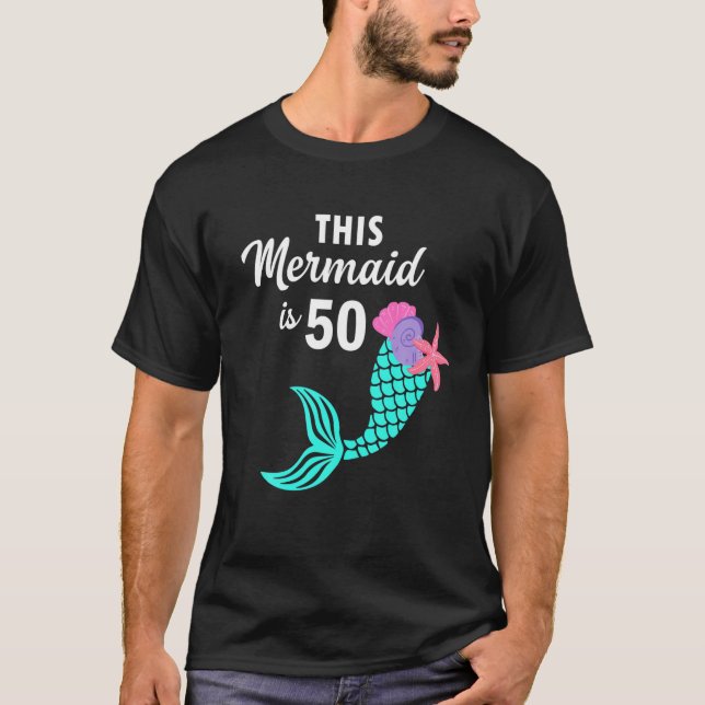 Camiseta Esta Sereia tem 50 anos, 50 anos, 50 anos, present (Frente)