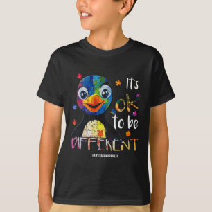 Camiseta Está tudo bem ser diferente - Pinguim da Consciênc