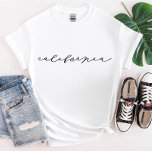 Camiseta Estadual de Mulheres na Califórnia<br><div class="desc">Estamos sempre a adicionar novas designs diariamente!</div>