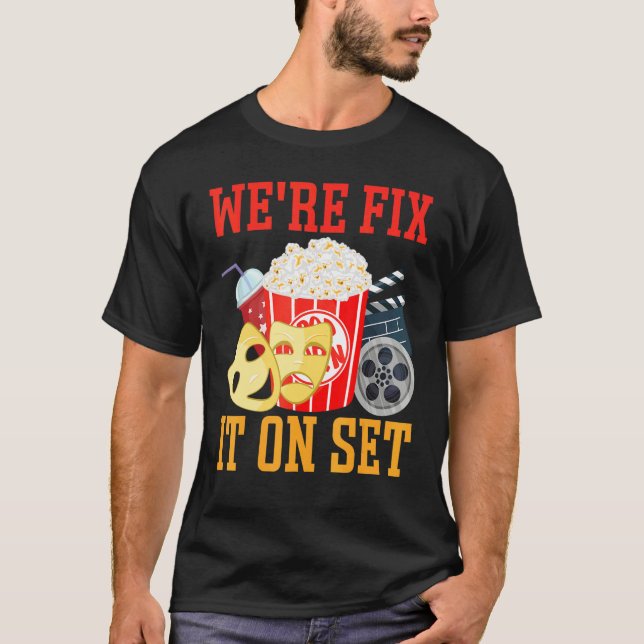 Camiseta Estamos consertando no cinema set (Frente)