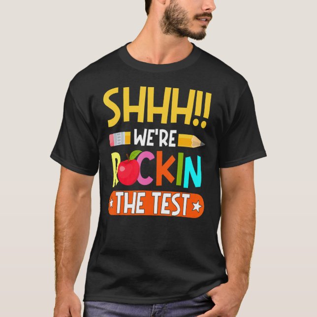 Camiseta Estamos queimando o exame de professor da escola d (Frente)