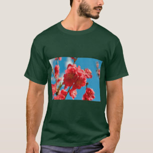 Camiseta Estampada com Flor de Cerejeira