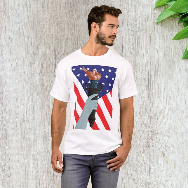 Camiseta Estátua da Tocha da Liberdade com Bandeira America (Criador carregado)