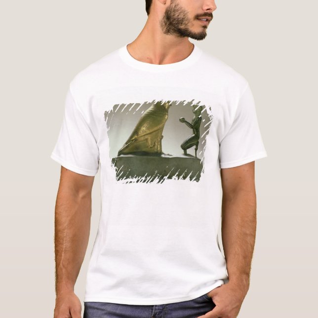 Camiseta Estátua do rei Taharqa que adora o falcão-deus (Frente)