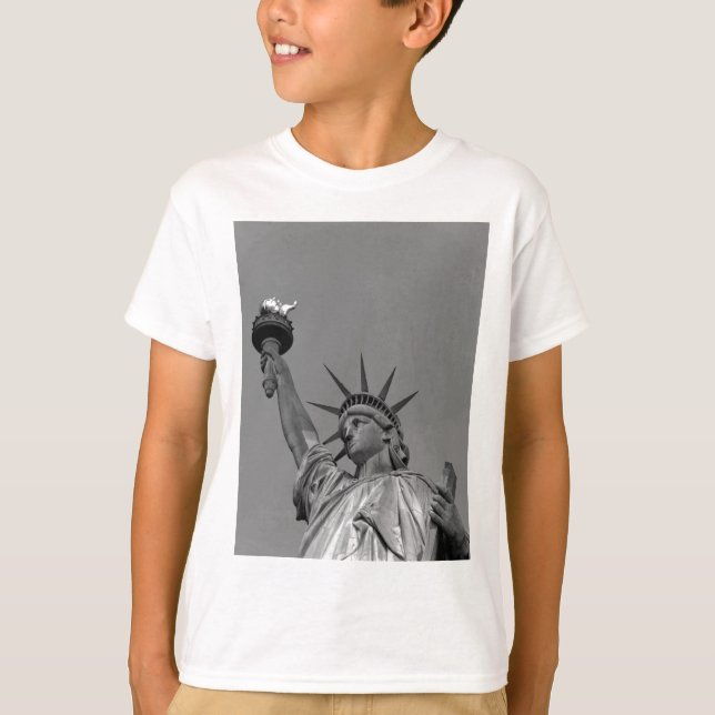 Camiseta Estátua Negra e Branca da Liberdade em Nova Iorque (Frente)