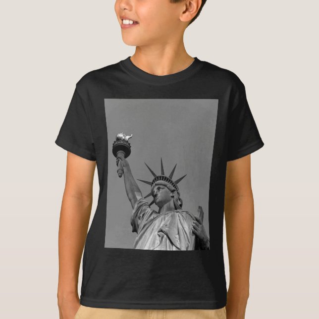 Camiseta Estátua Negra e Branca da Liberdade em Nova Iorque (Frente)