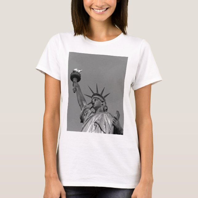 Camiseta Estátua Negra e Branca da Liberdade em Nova Iorque (Frente)
