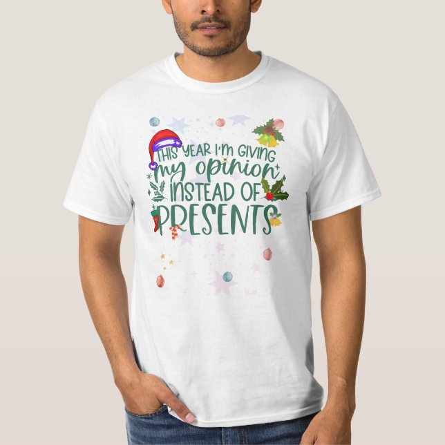 Camiseta Este ano eu estou dando minha opinião em vez de pr (Frente)