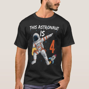 Camiseta Este Astronauta É De Quatro Crianças De Aniversári