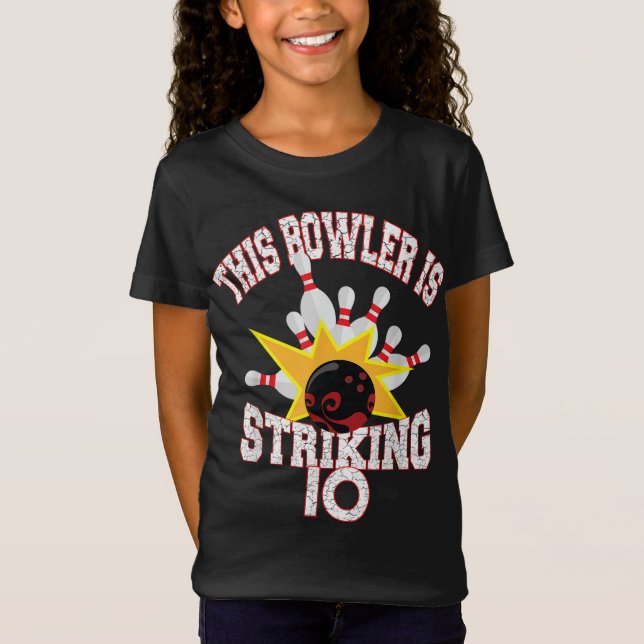 Camiseta Este Boliche Está Atacando O 10º Aniversário De 10 (Frente)