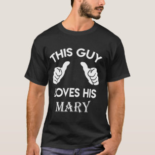 Camiseta Este cara adora seu presente de aniversário de nam