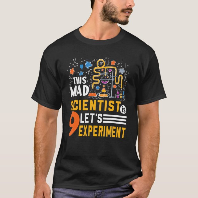 Camiseta Este Cientista Louco É 9 Experiência De Vamos (Frente)