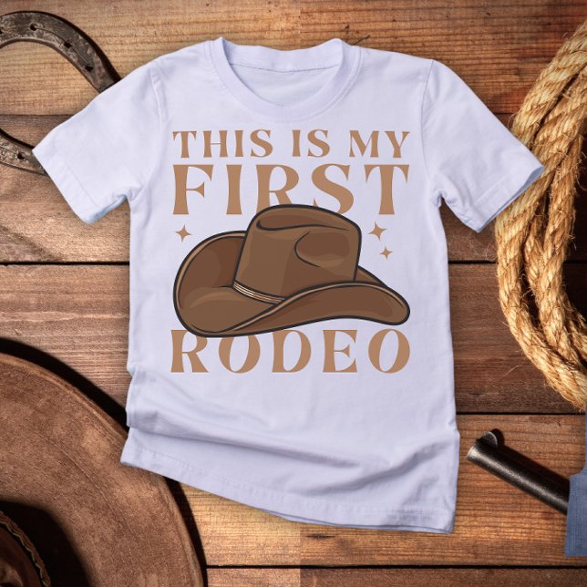 Camiseta Este É O Meu Primeiro Rodeio Engraçado Bullcaça Di (Criador carregado)