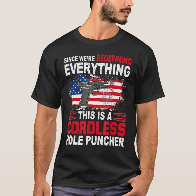 Camiseta Este é um Puncher de Buracos Sem Cordão. Estamos r (Frente)