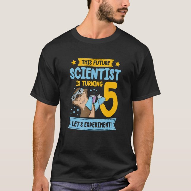 Camiseta Este Futuro Cientista Está Transformando 5 Experim (Frente)