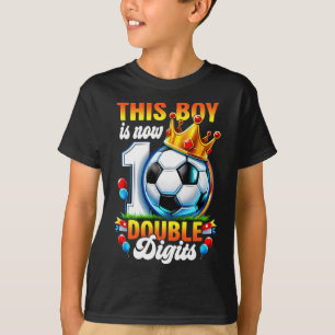 Camiseta Este Menino Agora 10 Algarismos Duplos Futebol 10