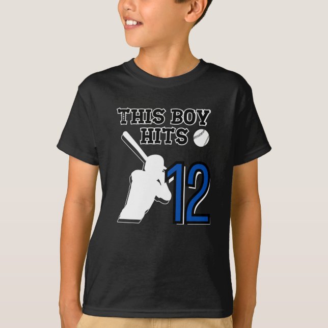Camiseta Este menino bate 12 anos - beisebol 12h (Frente)