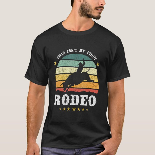 Camiseta Este Não É O Meu Primeiro Retrô De Texano Ocidenta (Frente)