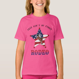 Camiseta Este não é o meu primeiro RODEO / Letra Negra T-Sh