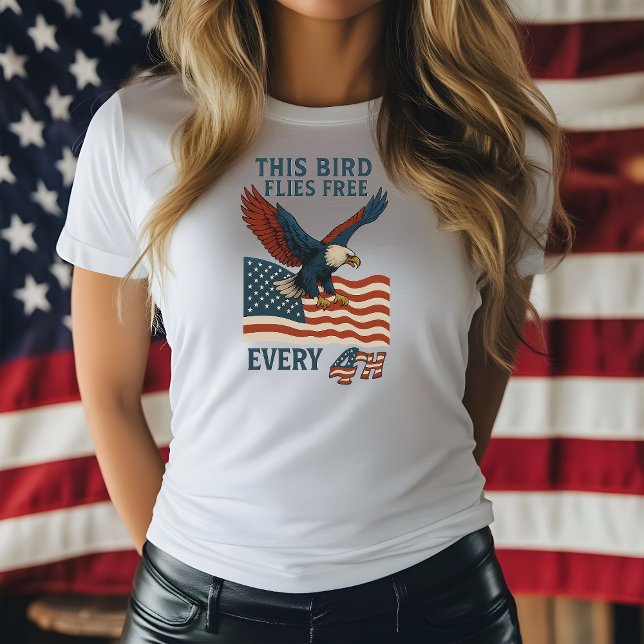 Camiseta este pássaro voa livre a cada 4º (Criador carregado)