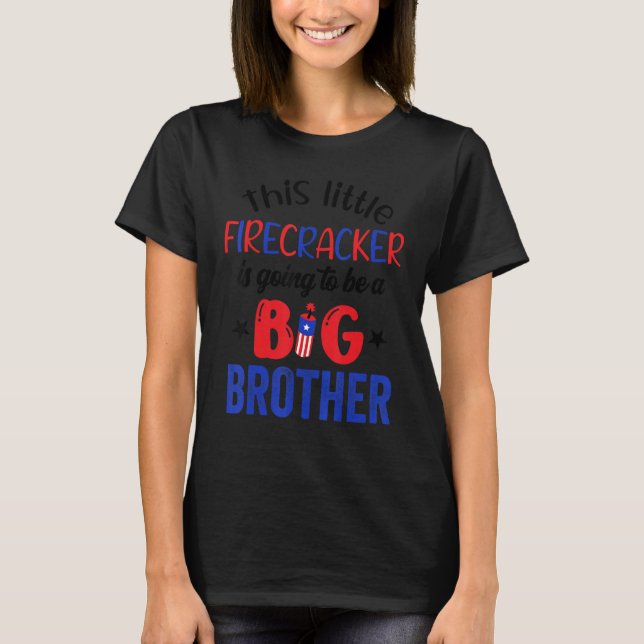 Camiseta Este Pequeno Firecracker Será Grande Irmão 4º De (Frente)