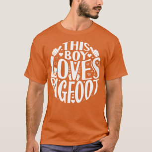 Camiseta Este Rapaz Adora Pé Grande