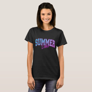 Camiseta Estética de Praia de Vibrações de Verão