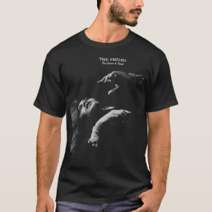 Camiseta Estilo De Austero Natural E Cor Escura O Dormir