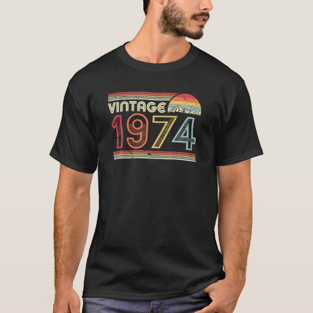 Camiseta Estilo de Retro de Presente de Aniversário de 1974 (Frente)