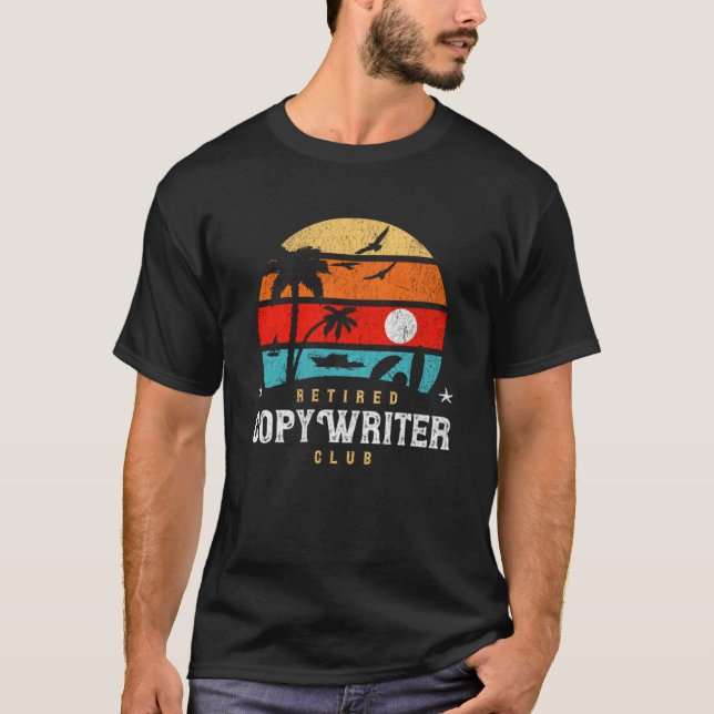 Camiseta Estilo de Retrorização Ideia de Aposentação do Est (Frente)