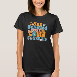 Camiseta Estilo Hippie dos Anos 70 Ela Acreditava na Paz En