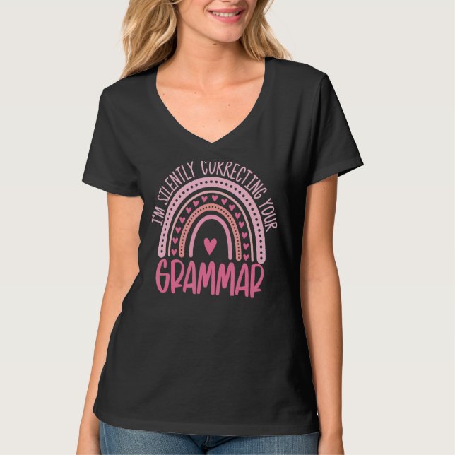 Camiseta Estou a corrigir a tua gramática em inglês. (Frente)
