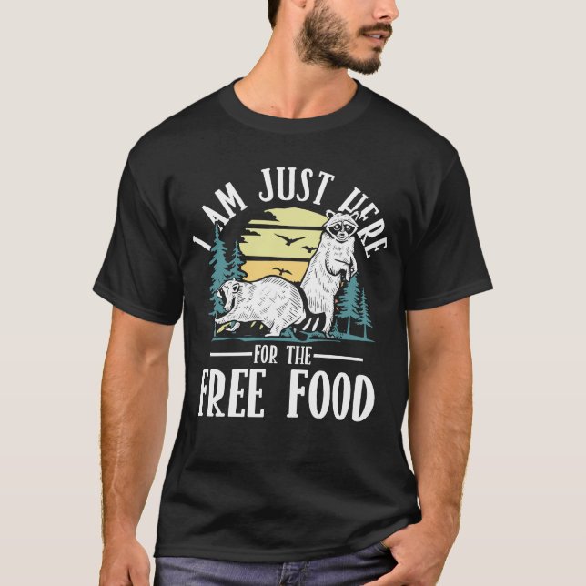 Camiseta Estou aqui pela Comida livre - guaxinim (Frente)