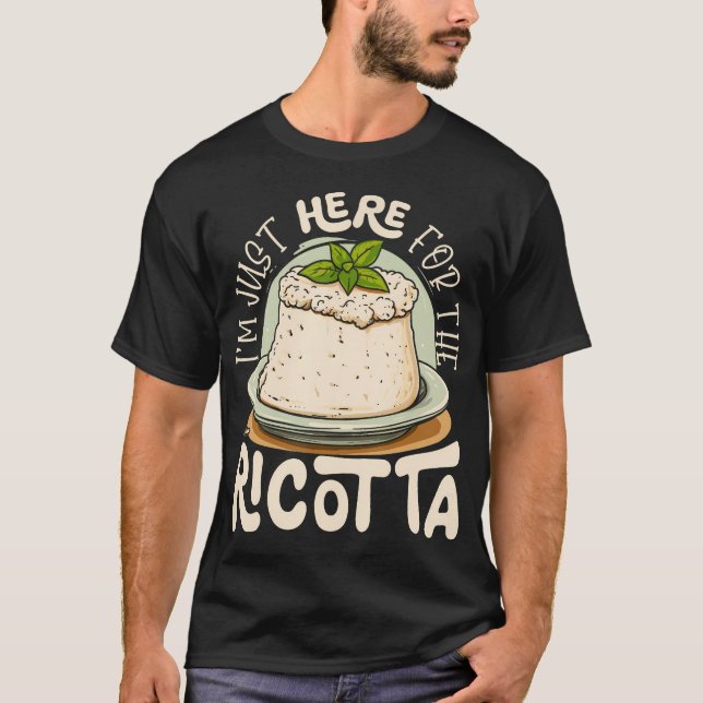 Camiseta ESTOU Aqui Só Pelo Ricotta (Frente)