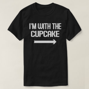 Camiseta Estou com Cupcake de Casais de encontro de Hallowe