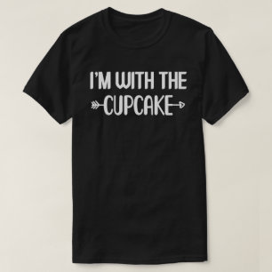 Camiseta Estou com Cupcake de Casais de encontro de Hallowe
