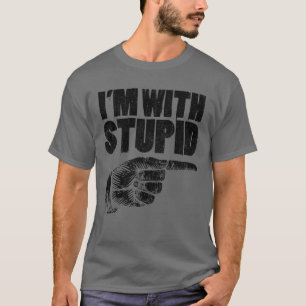 Camiseta Estou com o idiota apontando o dedo direito