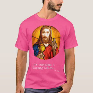 Camiseta Estou Tão Perto De Desviar Mesas Engraçadas Libera