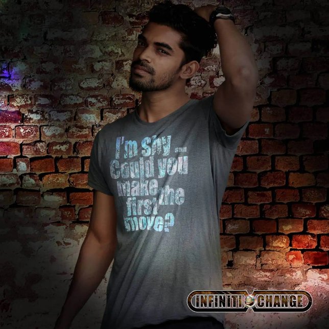 Camiseta ESTOU Tímido | Grunge | Pastas | Tipografia | Cota (Criador carregado)