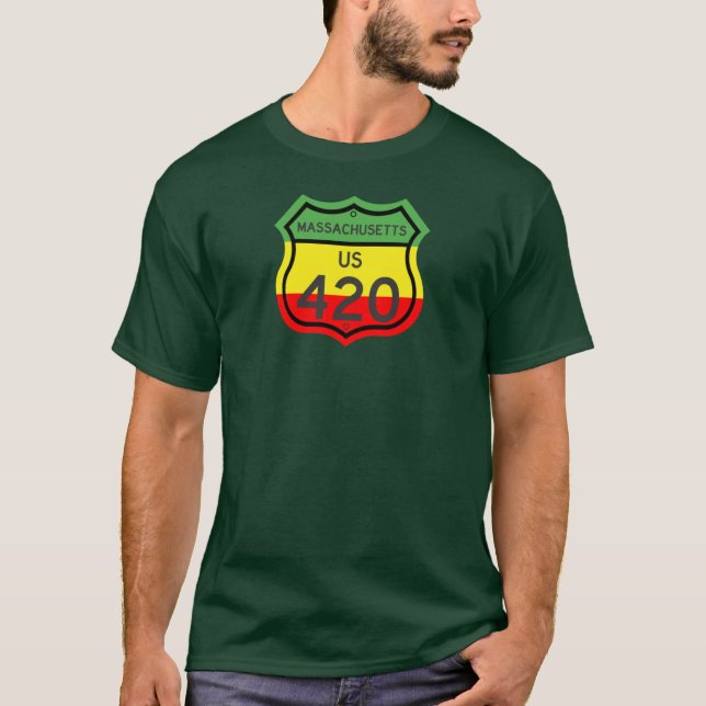 Camiseta Estrada de Massachusetts em Cores Rasta (Frente)