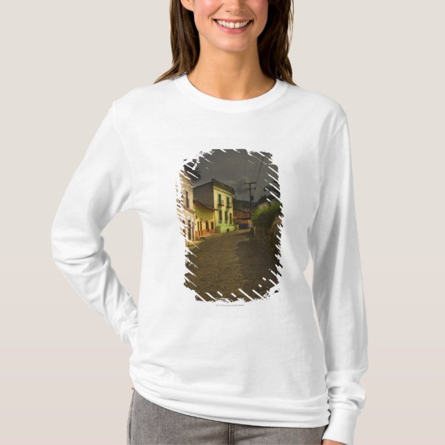Camiseta Estrada do Cobblestone & construções amarelas em (Frente)