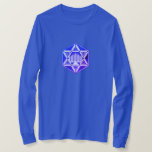 Camiseta Estrela de David Menorah<br><div class="desc">Celebre oito dias e oito noites do Festival das Luzes com cartões e presentes de Chanucá. O festival de luzes está aqui. Acenda a menorah,  brinque com o sonho e o banquete em latas e suganínos. Celebre o espírito de Chanucá com amigos,  familiares e entes queridos desejando-lhes Feliz Chanucá.</div>