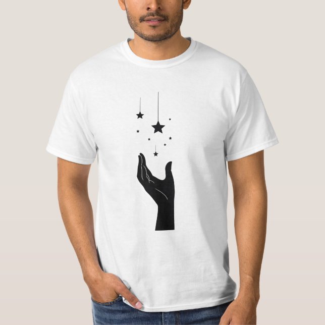 Camiseta Estrelas Cósmicas de Mão Segurando (Frente)