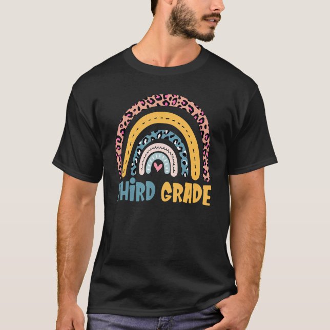 Camiseta Estudante do Arco-Íris do 3º ano do Boho (Frente)