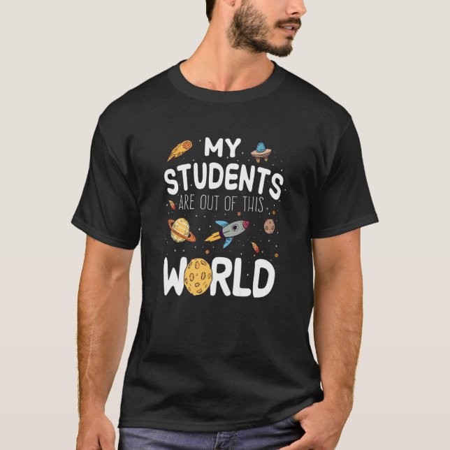 Camiseta Estudantes Estão Fora Deste Espaço De Professores  (Frente)