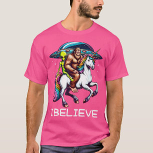 Camiseta Eu Acredito Divertido Pé Grande Alienígena Montand