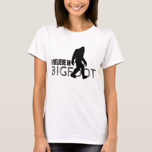Camiseta Eu acredito em Bigfoot Sasquatch engraçado