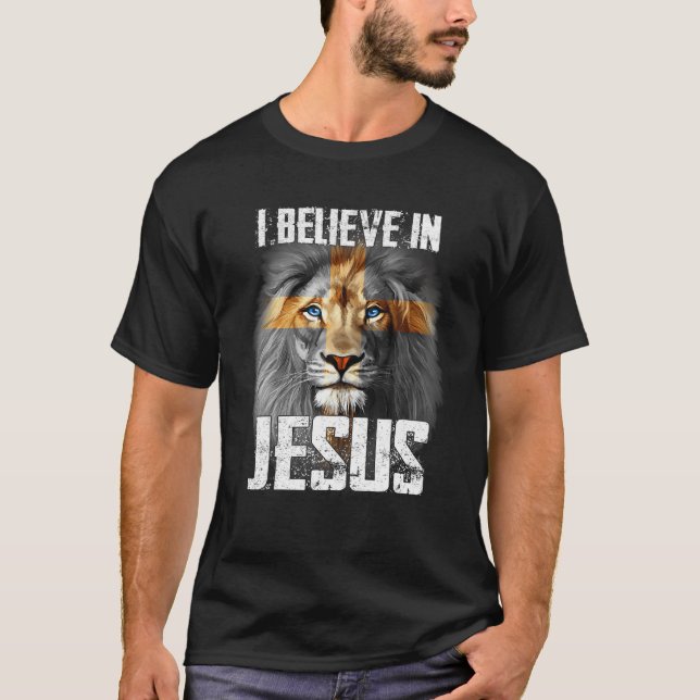 Camiseta Eu Acredito Em Jesus Leão Deus Cristão (Frente)